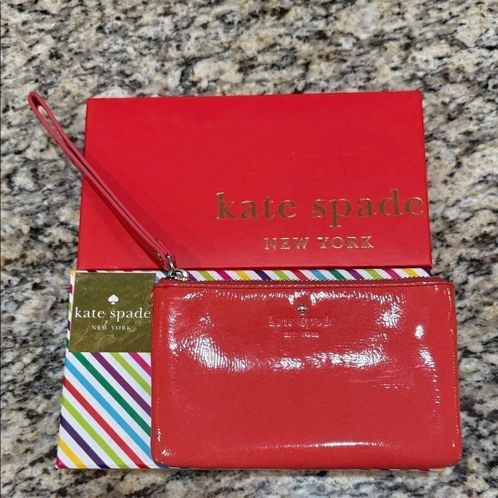 Kate Spade Glossy Harrison Street Wristlet in carnelian comes with gift box